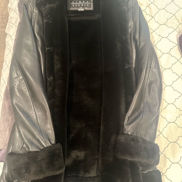 Siena Studio heavy black leather coat with faux fur lining, Size Small - Picture 3 of 7